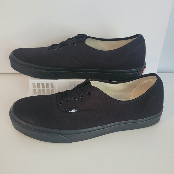 Vans black Shoes Sneakers  No 72136 Size 12 US Free Shoe bag enclosed - Picture 6 of 9